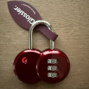 Glossier Cherry Lock